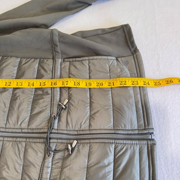 APANA Women's Gray Lightweight Puffer Yoga Jacket - Picture 10 of 10